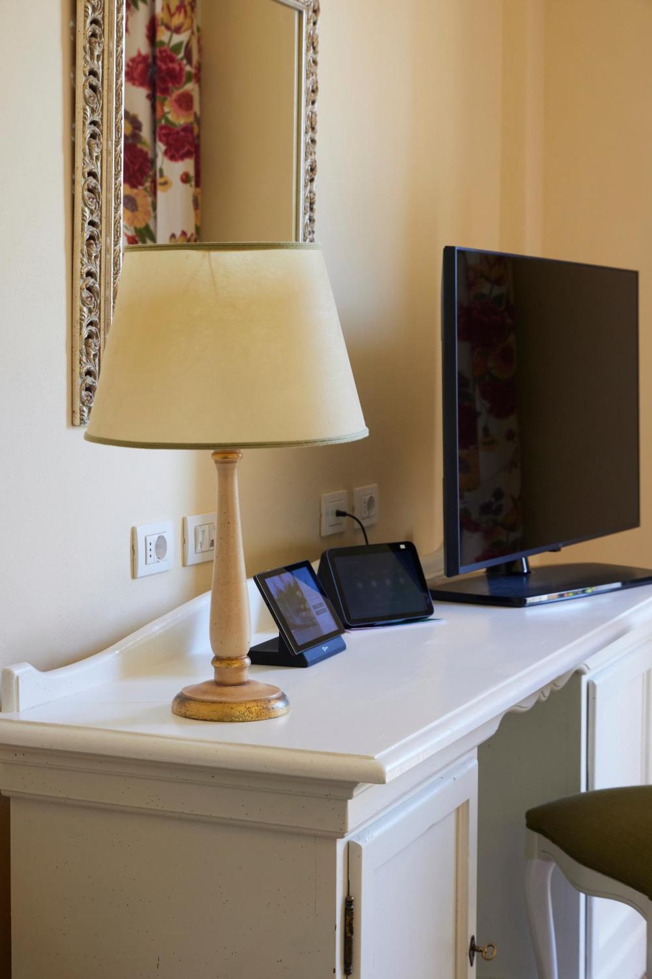 Hotel Borgo Di Cortefreda - Place Of Charme Tavarnelle Val di Pesa Екстериор снимка